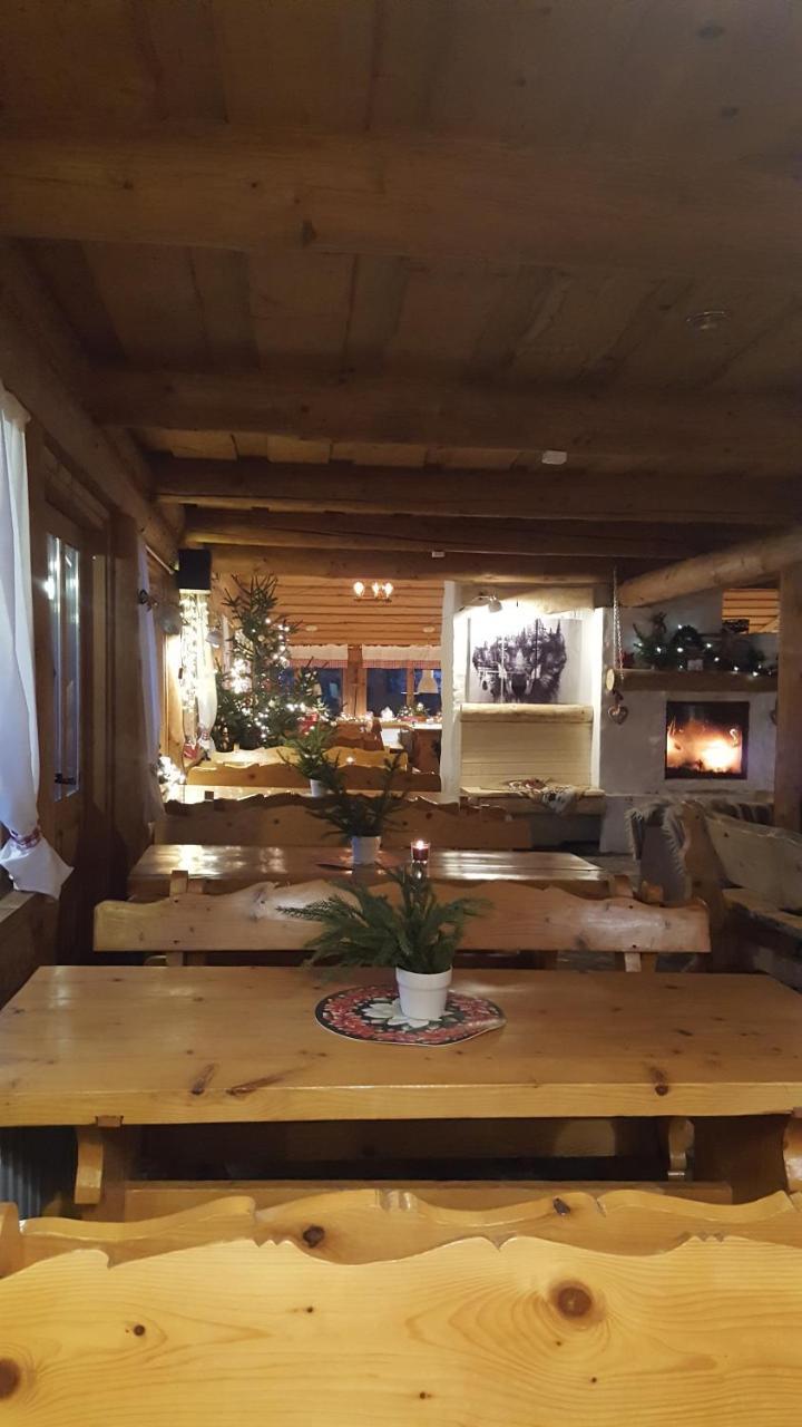 Pensjonat Laworta Ski 우스트르치키 돌네 외부 사진