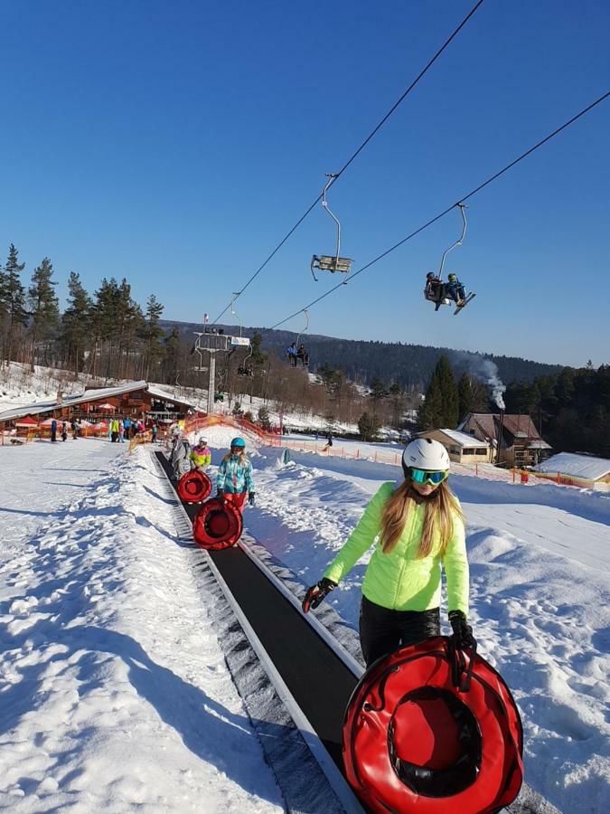 Pensjonat Laworta Ski 우스트르치키 돌네 외부 사진
