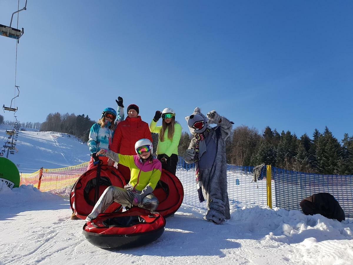 Pensjonat Laworta Ski 우스트르치키 돌네 외부 사진