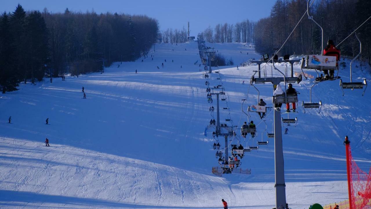 Pensjonat Laworta Ski 우스트르치키 돌네 외부 사진